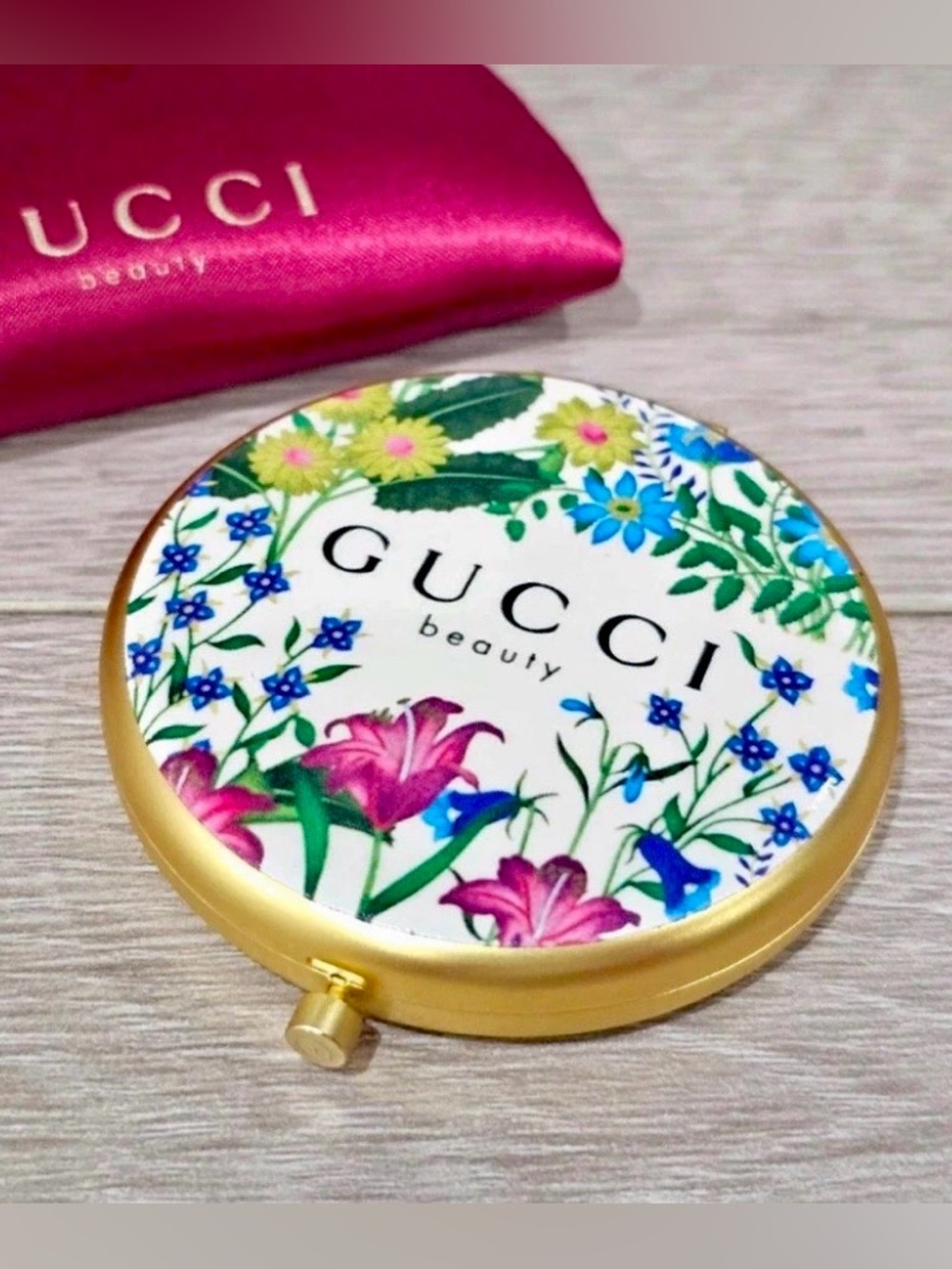 Gucci Beauty Compact Mirror in Burgundy Pouch w Floral Interior. SEALED in Bag. - Picture 6 of 11